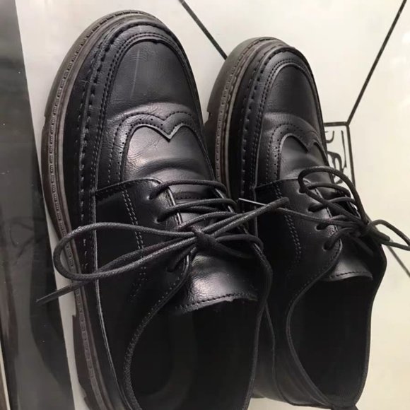 Men\'s leather shoes